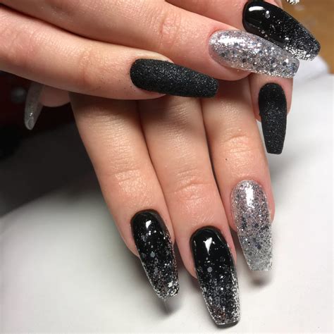 acrylic nail designs black and silver